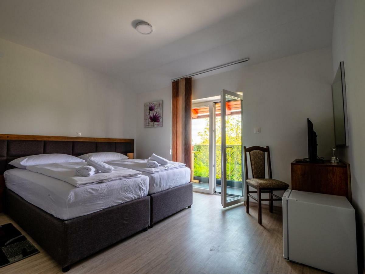 Bed and Breakfast Sobe Kod Bakija Karlovac Esterno foto